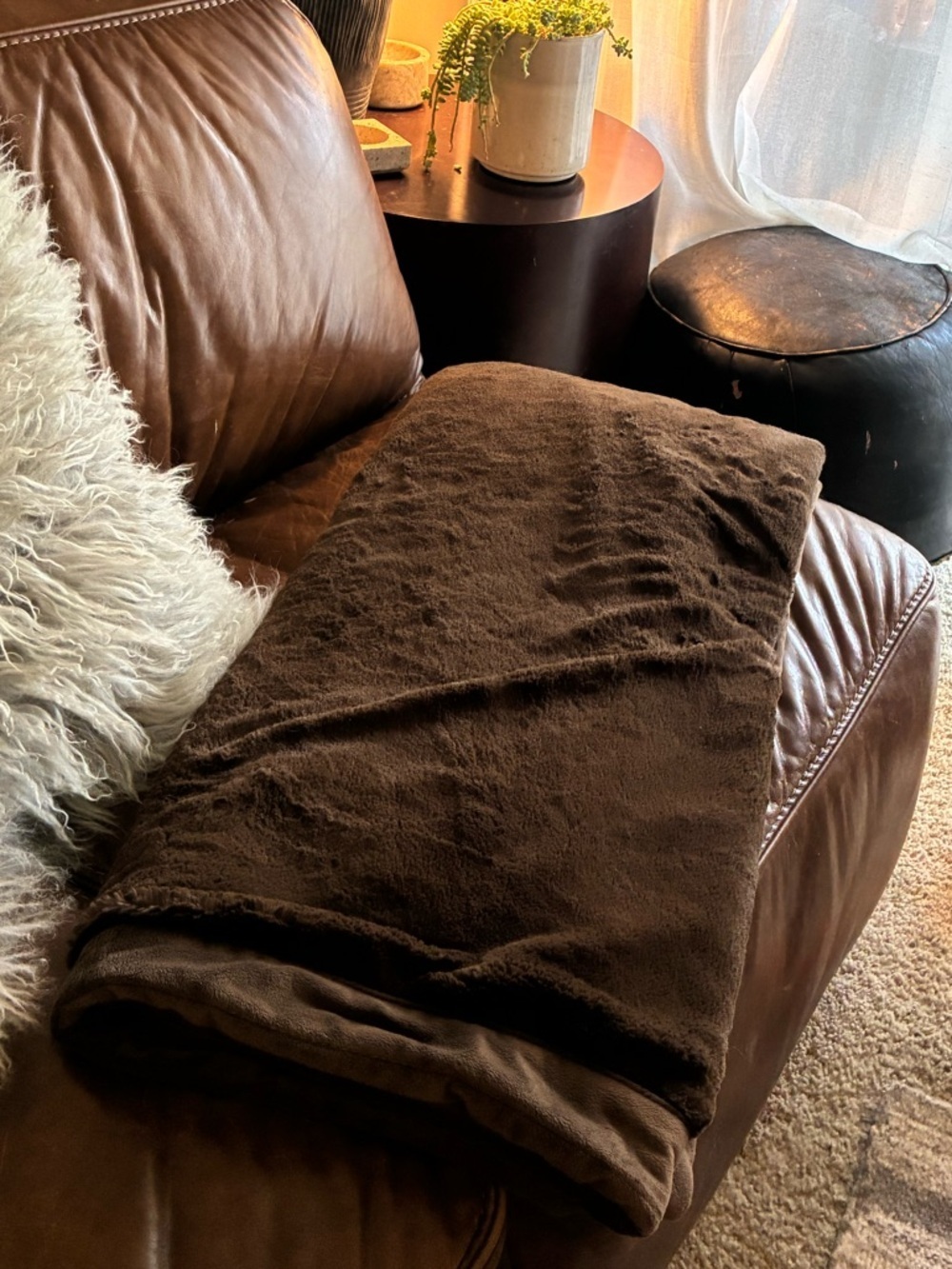Restoration‎ Hardware reversible brown faux fur plush throw blanket 42x61